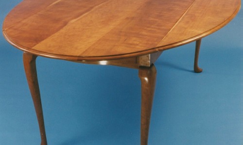 Oval Dining Room Table
